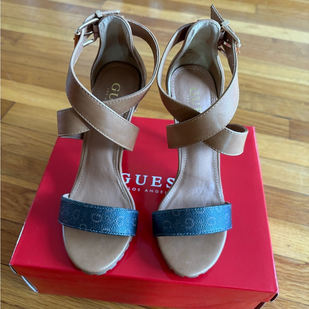 Guess ankle strap sandals - Tan size 6